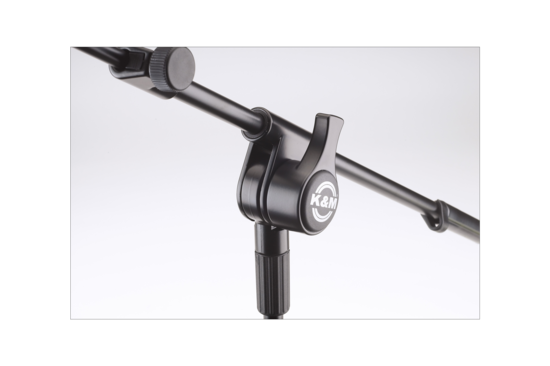 Pied de microphone noir & avec perchette régable 585 - 940mm