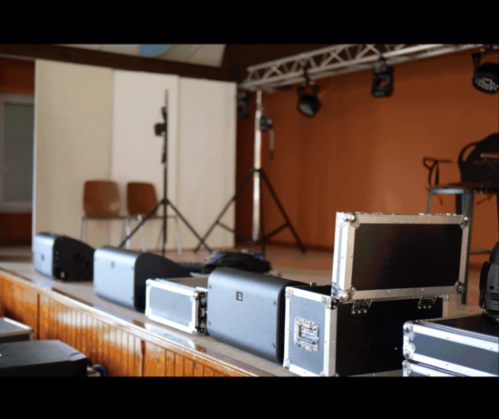 "Un choix fiable et performant qui tient dans la durée" – Pourquoi Arnaud Starck a choisi de miser
sur les enceintes Fohhn