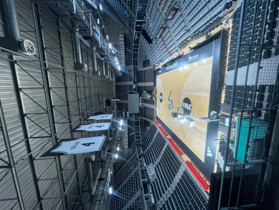 Nouvelle mise en lumière à l’Astroballe avec les projecteurs Enzo de Starway