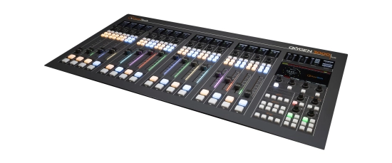 Console num. Oxygen 3000+, 16 Faders, 1 carte AIO, AxelTech