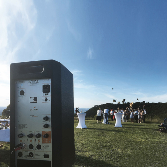  Enceinte portable active sur batterie -  60W - Mixeur 4 canaux-BK 