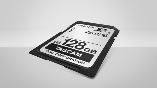 CarteCarte SDXC de 128 Go.  jusqu'à 32 pistes en 48 kHz ou 16 pistes 